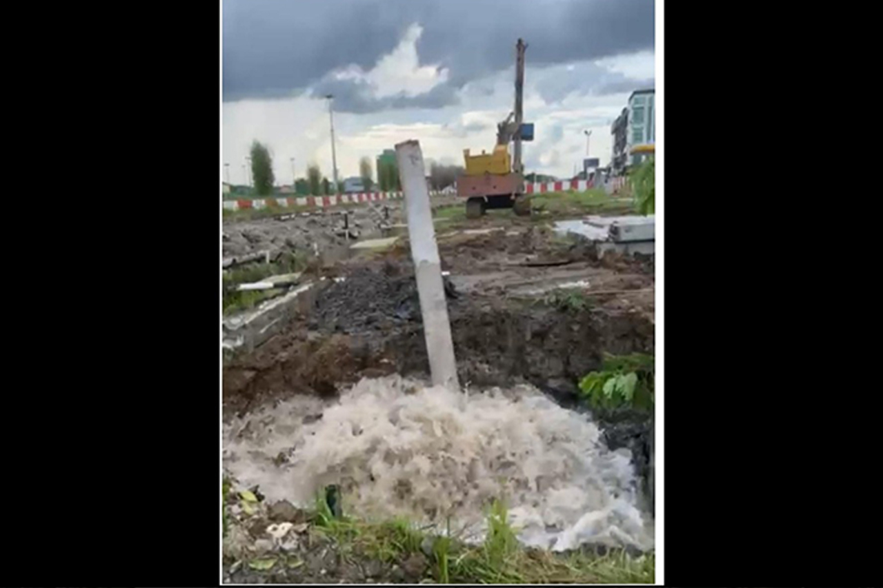 Sarawak Metro working with contractor to fix damaged pipeline in Kuching’s Jalan Canna