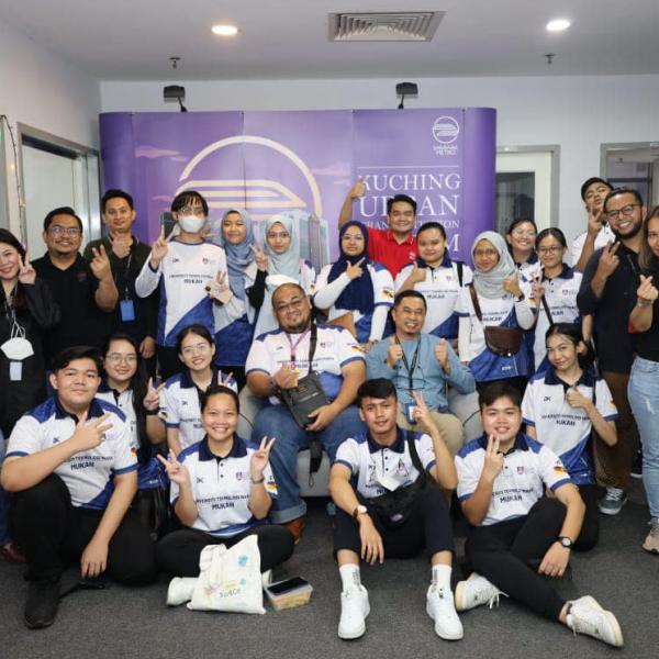 A visit from the students of Universiti Teknologi MARA Cawangan Sarawak Kampus Mukah at our office.