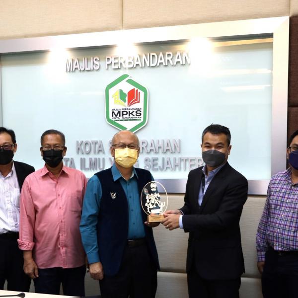 Project briefing to Majlis Perbandaran Kota Samarahan Chairman Dato’ Peter Minos and his team of Councilors