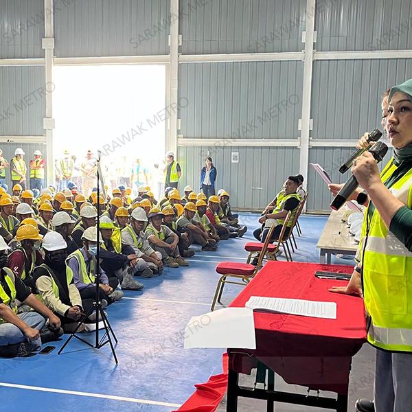 The first mass toolbox assembly was with our Red Line infrastructure package contractor, the joint venture company of Sri Datai Construction (Sarawak) Sdn Bhd, JT JV Builders Sdn Bhd and CHEC Construction (M) Sdn Bhd. The second event was held with our Rembus Depot infrastructure contractor, the joint venture between Azam Sehasrat Sdn Bhd, IJM Construction Sdn Bhd and Unique Deco Sdn Bhd, and also involved our Systems Package 1 contractor, the joint venture between EPR (Kuching) Sdn Bhd, Mobilus Sdn Bhd and Global Rail Sdn Bhd. These events serve as an invaluable opportunity for us to reinforce the importance of safety at all our project sites.