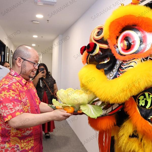 With Chinese New Year just around the corner, we were fortunate to have a lion dance performance at our offices today, as we usher in the Year of the Horse.  This special occasion also gave us the chance to exchange warm greetings, strengthen our bonds, and reaffirm our commitment to working hand in hand as one big family.